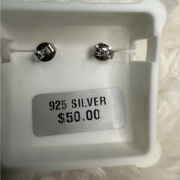 New Sterling Silver 925 Teardrop Stud Earrings - Picture 2 of 5